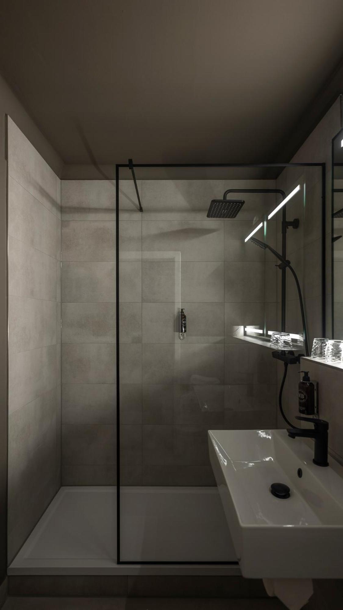 Leipzig Suites Екстериор снимка